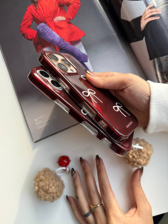 قاب قرمز آویز دار