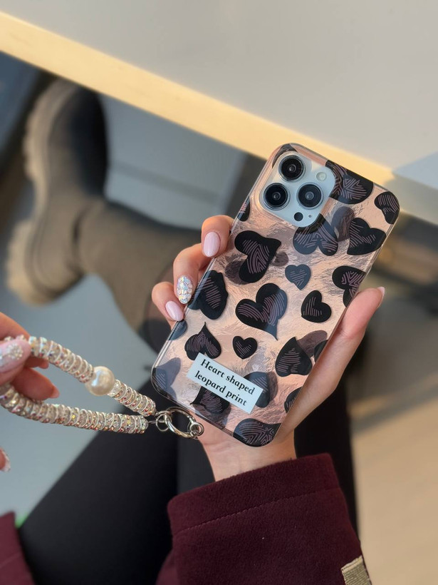 قاب leopard heartآیفون