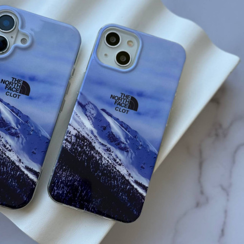 قاب کوهستان برفی (North Face) آیفون