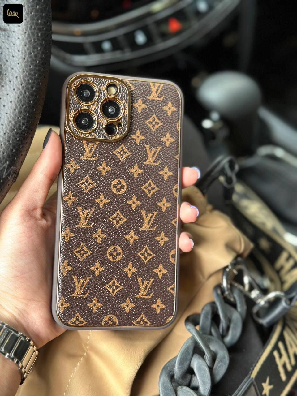 قاب آیفون چرمی طرح LV قهوه‌ای